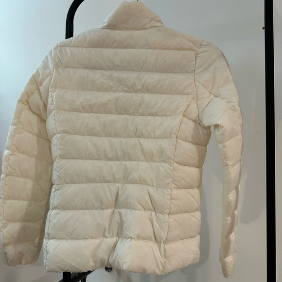 Uniqlo ultra light down jacket - Picture 3 of 3